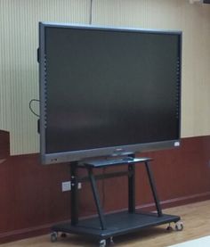 中職實訓機房 多媒體一體機及電腦辦公設備投入使用